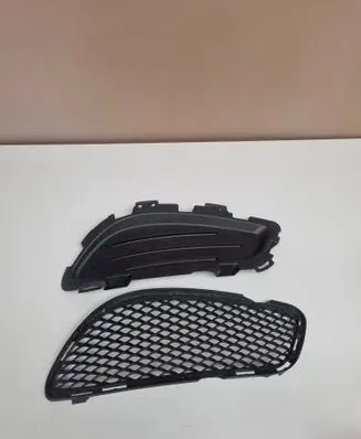 Mercedes-Benz CLS C218 AMG Front bumper lower grill A2188851822 A2188852023