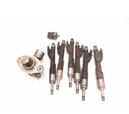 BMW 5 F10 F11 Fuel injection system set 7597870 0261520131 7610761