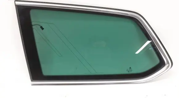 Volkswagen PASSAT B8 Rear side window 3G9845297