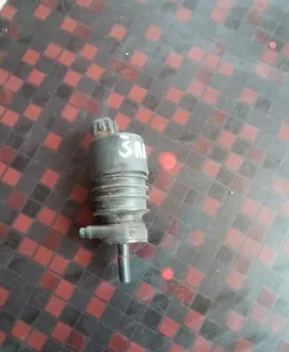 Seat Alhambra (Mk1) Windscreen/windshield washer pump
