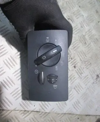 Ford Mondeo Mk III Light switch 4S7T13A024JA 04057302
