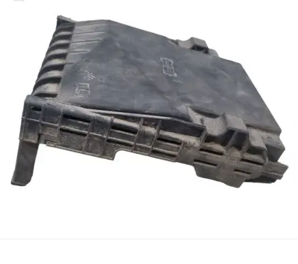 Volkswagen PASSAT B7 Fuse box cover 1K0937132F