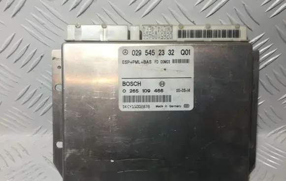 Mercedes-Benz E W210 Engine control unit/module ECU A0295452332