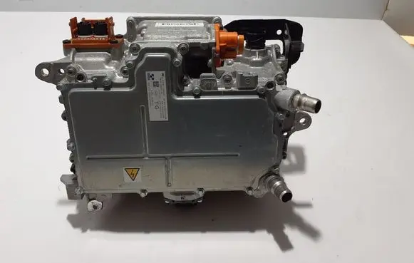 Renault Captur II Voltage converter inverter 5DH400