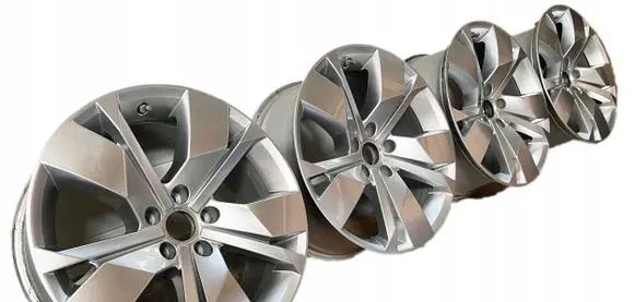 Volkswagen Touareg III R16 alloy rim 