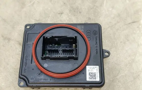 Audi A3 8Y LED ballast control module 4K0941572CJ