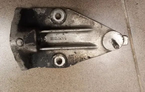 Citroen Jumper Engine mounting bracket 55261633