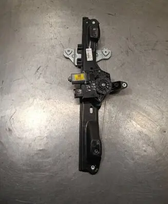 Renault Kadjar Front door window regulator with motor 807218568r 160318 WR18002