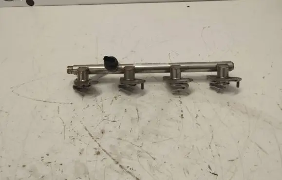 Mercedes-Benz C AMG W205 Fuel main line pipe A27407804