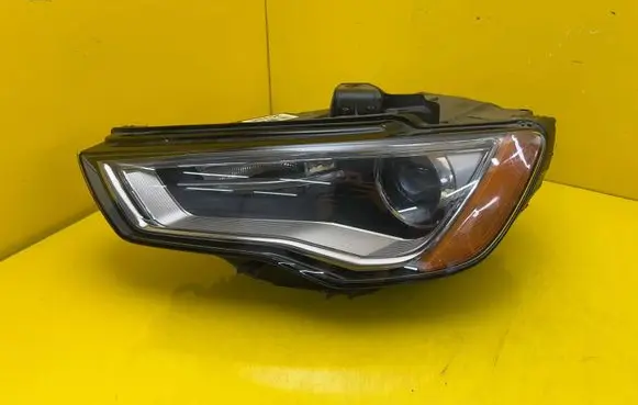 Audi A3 S3 8V Headlight/headlamp 8V0941005B
