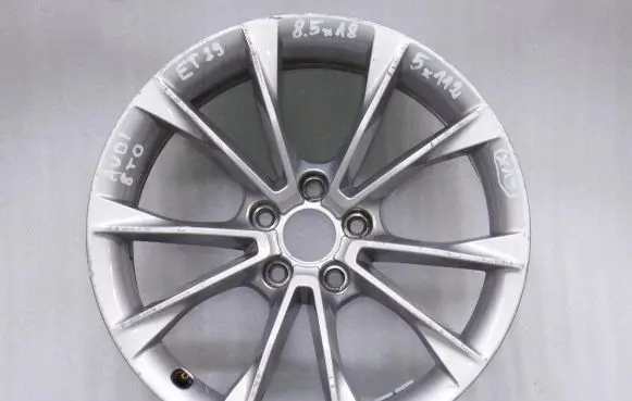 Audi A5 8T 8F R18 alloy rim 