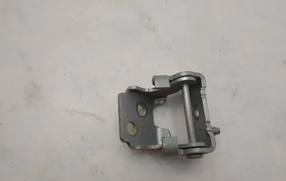 Citroen C5 Front door upper hinge