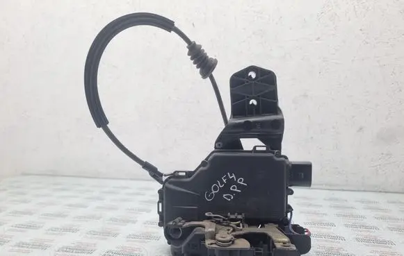 Volkswagen Golf IV Front door lock