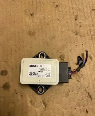 Hyundai i20 (PB PBT) ESP acceleration yaw rate sensor 0265005751 7010304