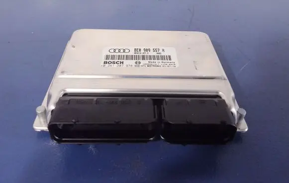 Audi A6 S6 C5 4B Engine control unit/module ECU 0E0909557H