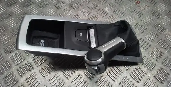 Porsche Macan (95B) Gear shifter surround trim plastic 95B863419