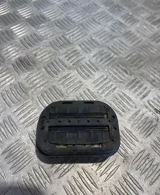 BMW 4 F36 Gran coupe Quarter panel pressure vent 9324831