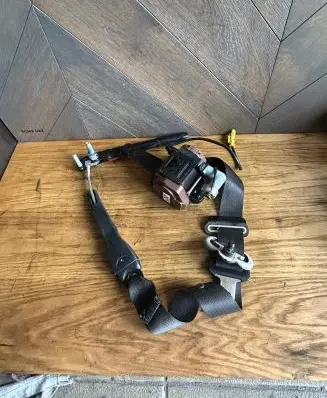 Opel Antara Front seatbelt 95473474 13061