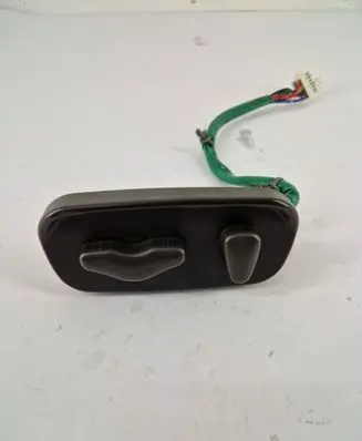 Nissan Pathfinder R51 Seat control switch 