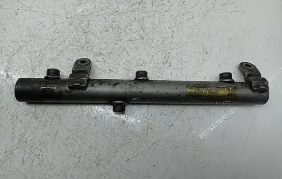 Mercedes-Benz CLS C219 Fuel main line pipe A6420700695