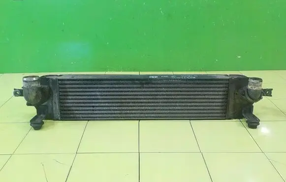 Nissan X-Trail T31 Intercooler radiator P3578001 UP219