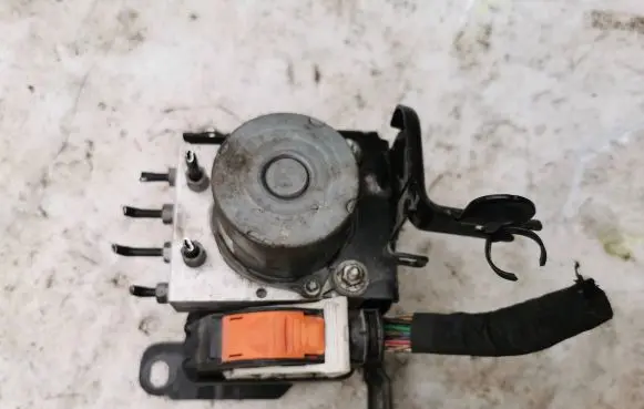 Opel Combo E ABS Pump 0265956944 210126 0611016
