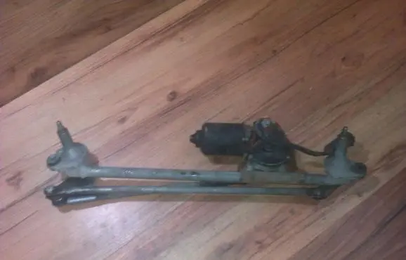 Chrysler Neon I Front wiper linkage and motor