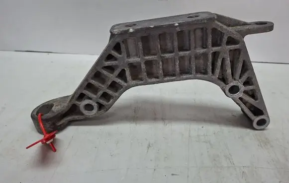 Fiat Punto Evo Gearbox mount S27645253 55700437