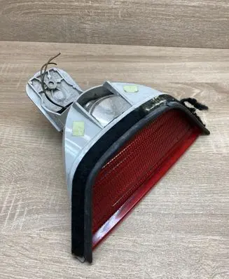 BMW 5 E39 Third/center stoplight 8385659 178655