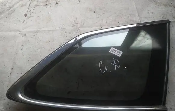 Subaru Outback Rear side window as2