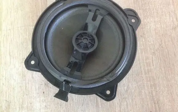 Panel speaker