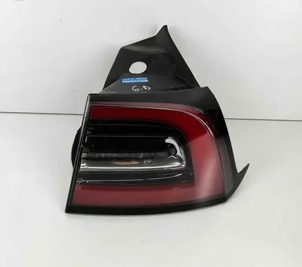 Tesla Model 3 Rear/tail lights 150208700D