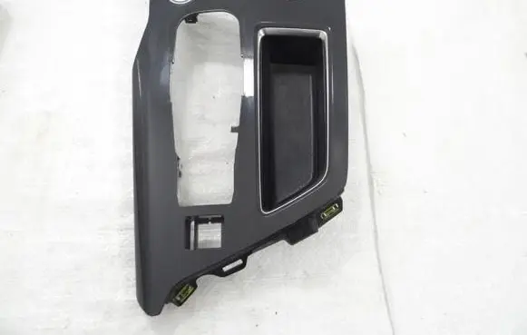 Peugeot 3008 II Engine start stop button switch 9815049277