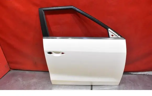 SsangYong Tivoli Front door 