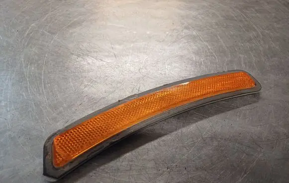 BMW 3 G20 G21 Front reflector 7433785