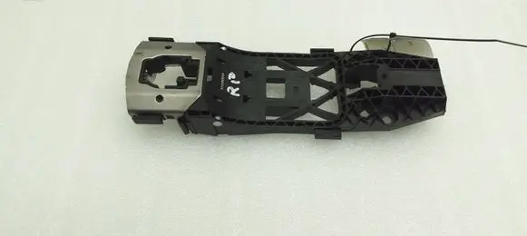 Skoda Fabia Mk3 (NJ) Front door exterior handle/bracket 5N0837885H