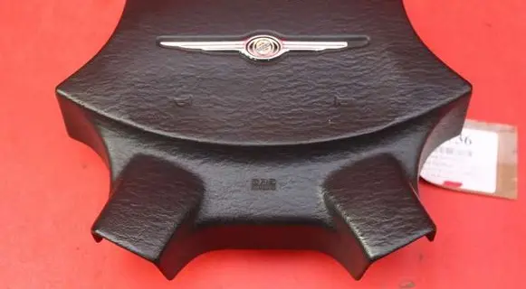 Chrysler Pacifica Steering wheel airbag P0UB53XDVAC