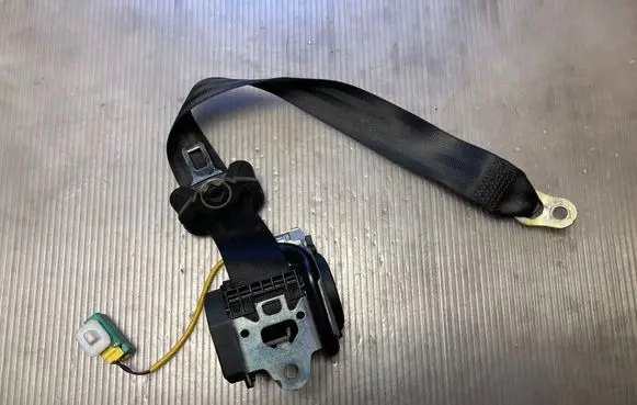 Porsche Cayenne (9PA) Rear seatbelt 560981801 022R000 H11211