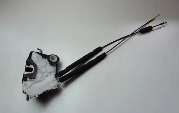 Subaru Forester SK Front door lock M56-12480