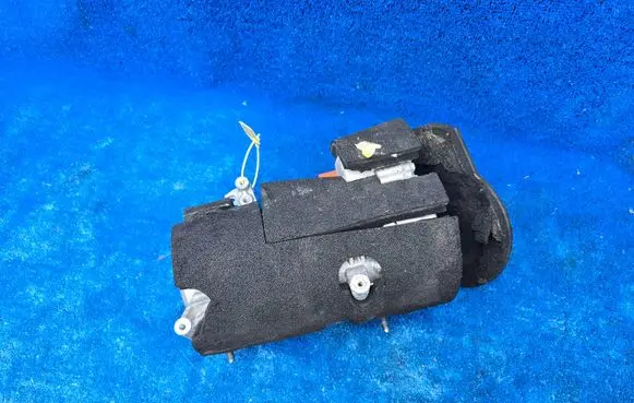 Tesla Model Y Air conditioning (A/C) compressor (pump) 1582668