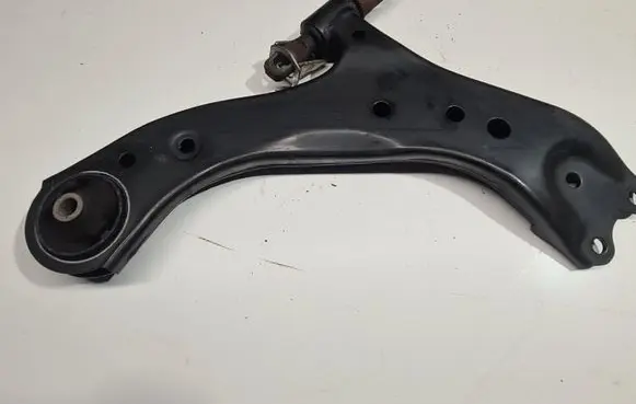 Lexus ES 250 - 300 - 330 Front lower control arm/wishbone Y0725008