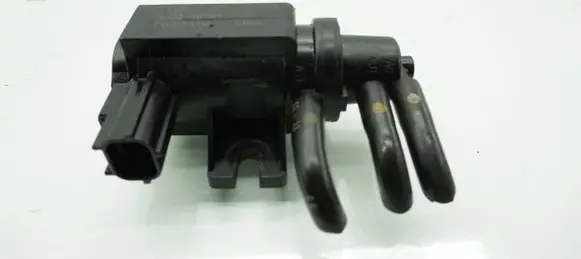 Mazda 6 Vacuum valve SH0218741