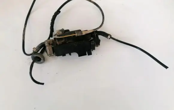 Audi A3 S3 8L Windscreen/windshield washer pump
