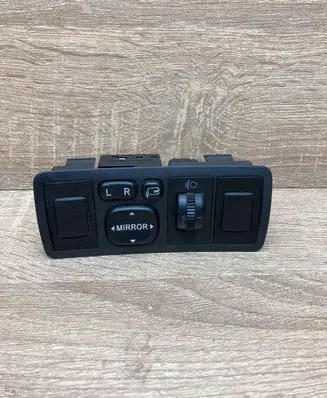 Toyota Avensis T250 Wing mirror switch 183575 8415205051 37166
