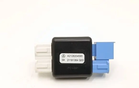 Mercedes-Benz A W176 Aerial antenna amplifier A2128204585