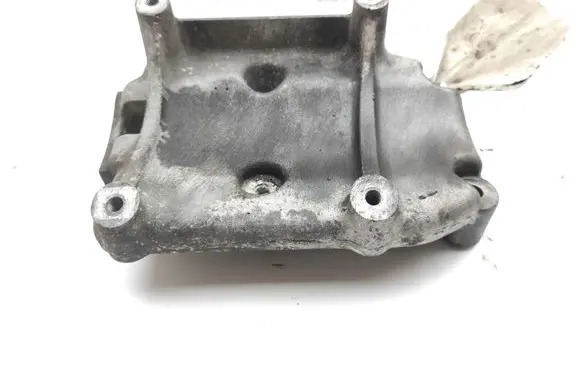 Iveco Daily 6th gen A/C compressor mount bracket 5801370470