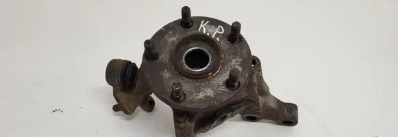 Toyota Avensis T250 Front wheel hub