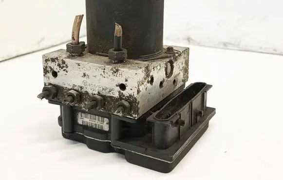 Mercedes-Benz B W245 ABS Pump 0265235054