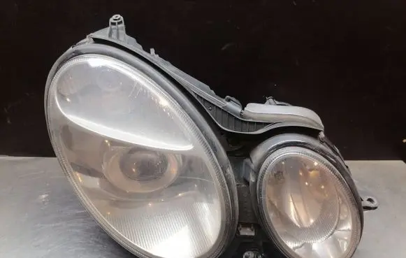 Mercedes-Benz E W211 Headlight/headlamp 15436001 154360
