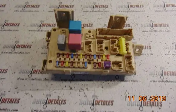 Toyota Corolla Verso AR10 Fuse module 892210F020